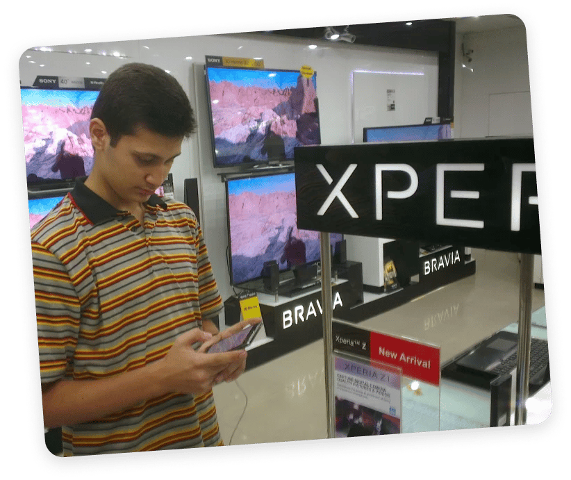 shahzeb testing a new phone